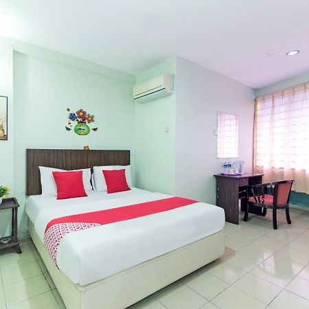 Oyo 329 Suntex Hotel 암팡 외부 사진