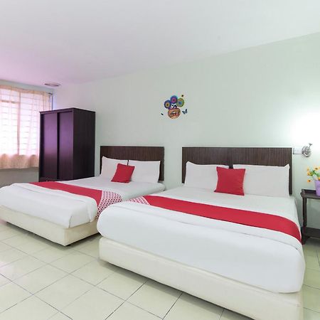 Oyo 329 Suntex Hotel 암팡 외부 사진