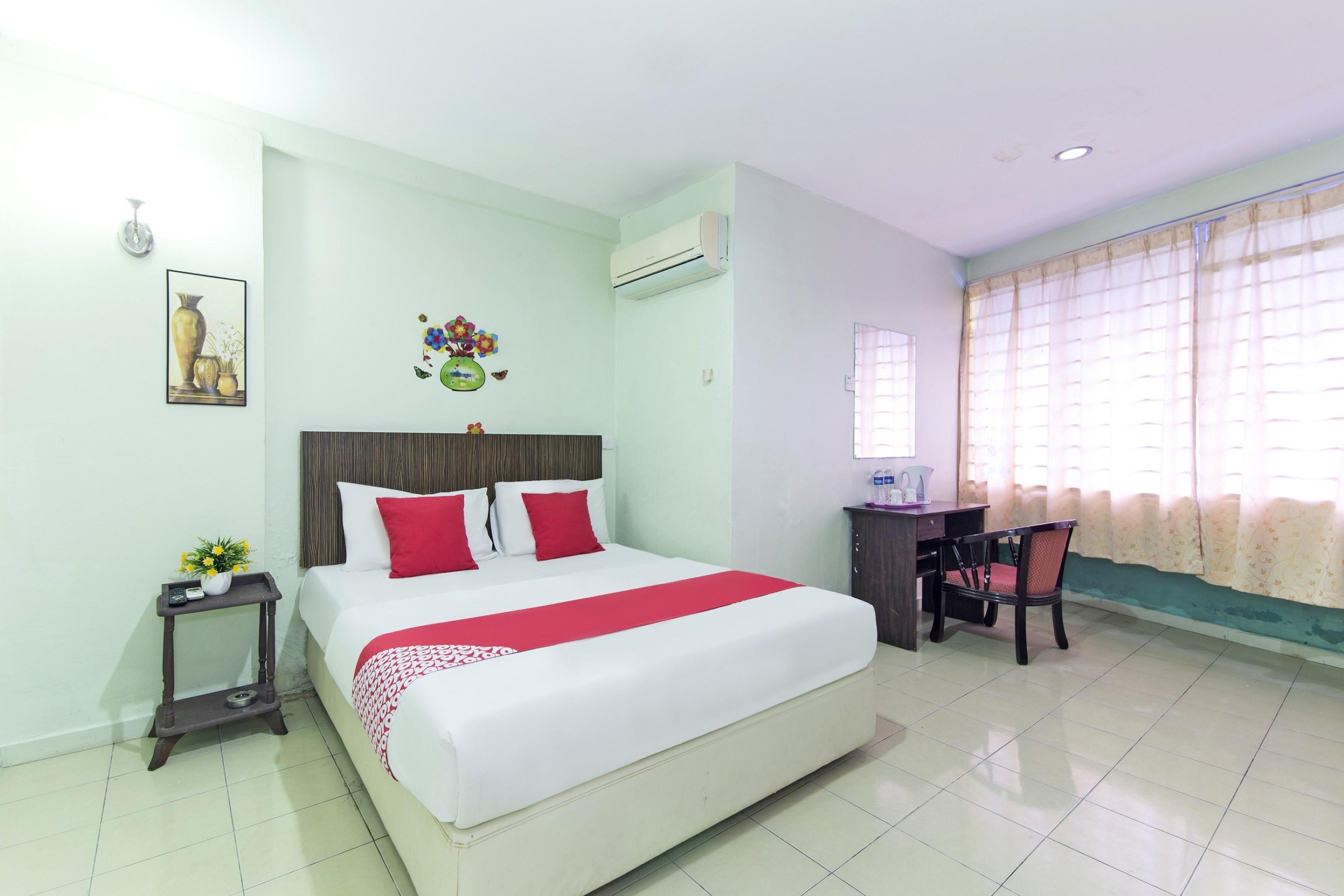 Oyo 329 Suntex Hotel 암팡 외부 사진