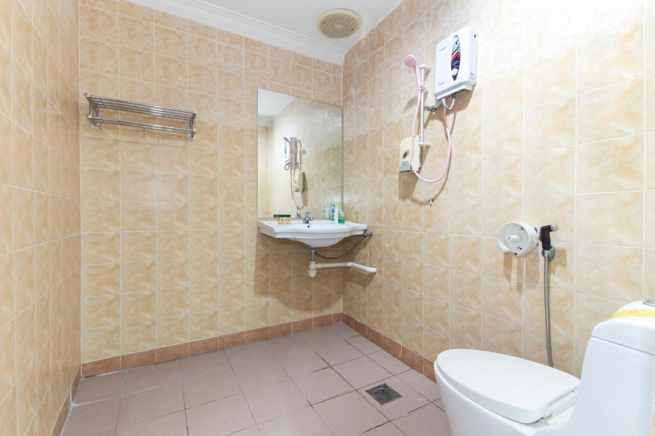 Oyo 329 Suntex Hotel 암팡 외부 사진