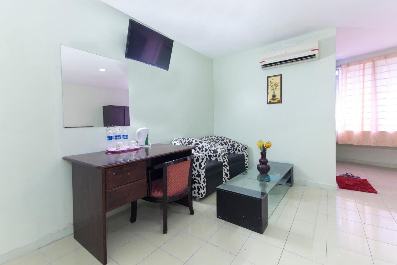 Oyo 329 Suntex Hotel 암팡 외부 사진