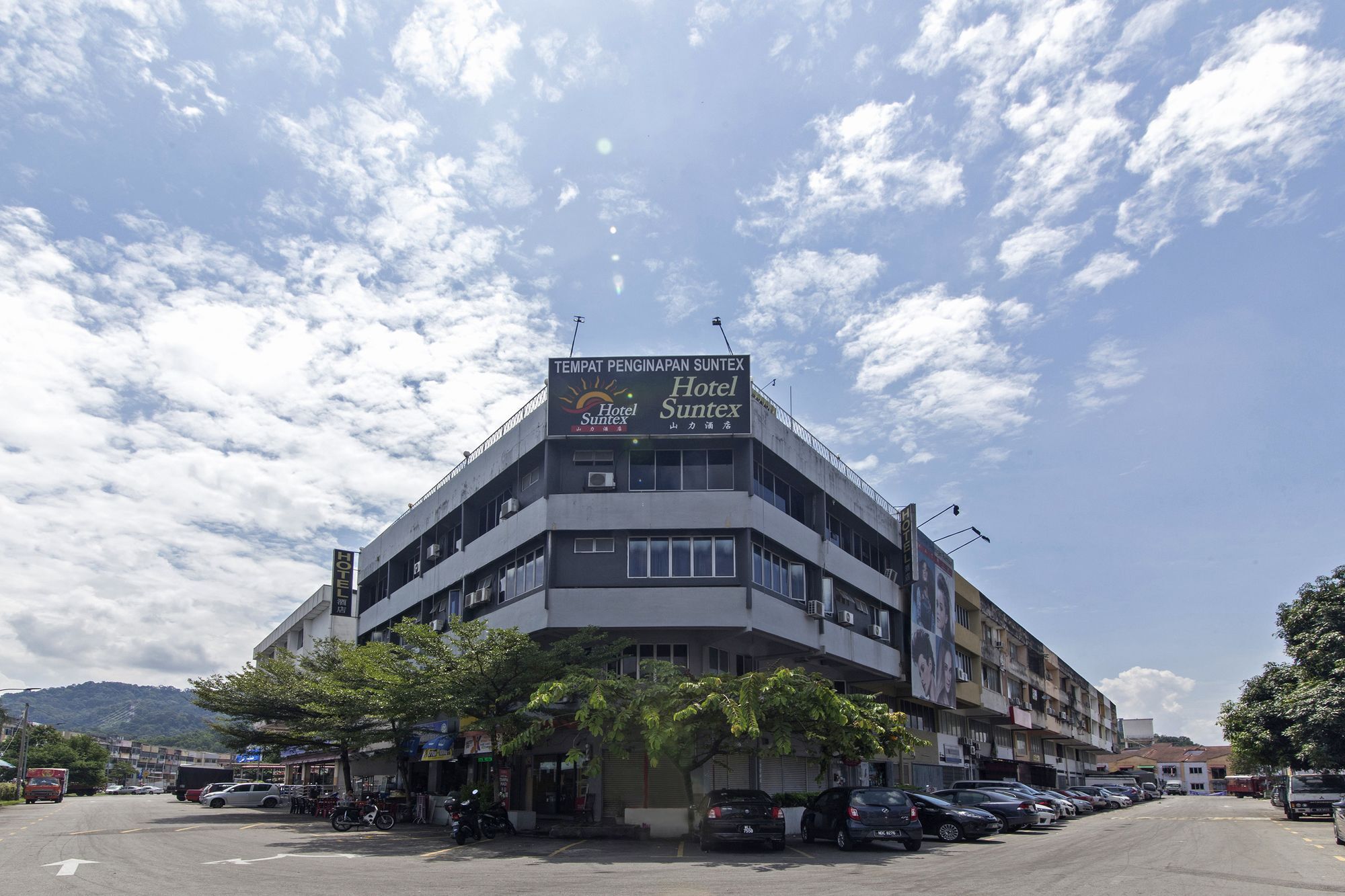 Oyo 329 Suntex Hotel 암팡 외부 사진